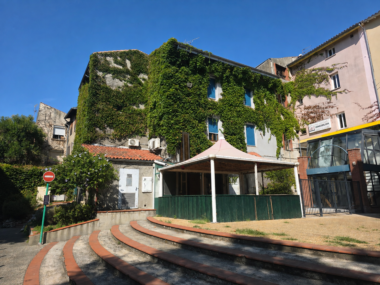 Local idéal restauration sur place